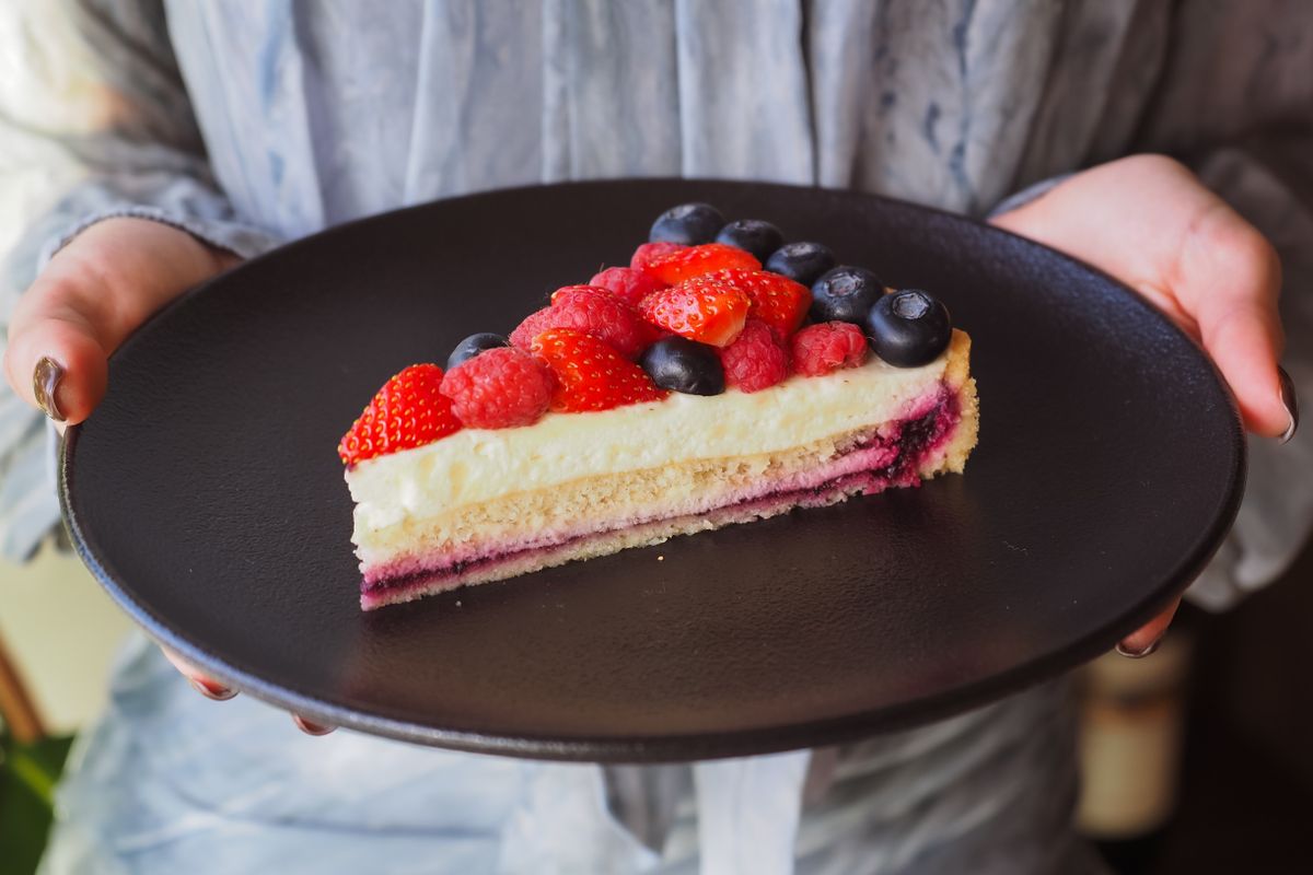 Summer Berry Cake
